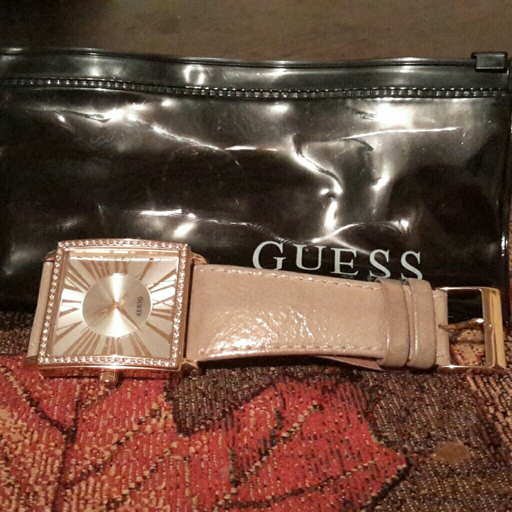Guess watch gold leather
